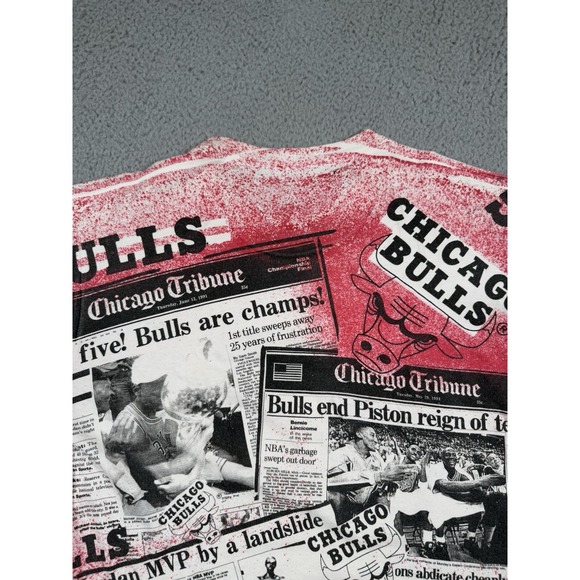 Vintage Chicago Bulls T‎ Shirt Mens Large Newspaper 90s AOP Jordan MVP Rare VTG - Picture 11 of 12